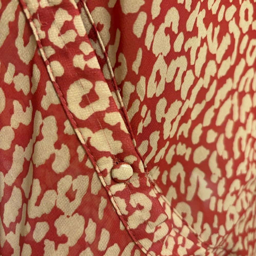 Hayden Los Angeles Size large Women's Blouse Sheer Animal Print Top - Picture 6 of 9